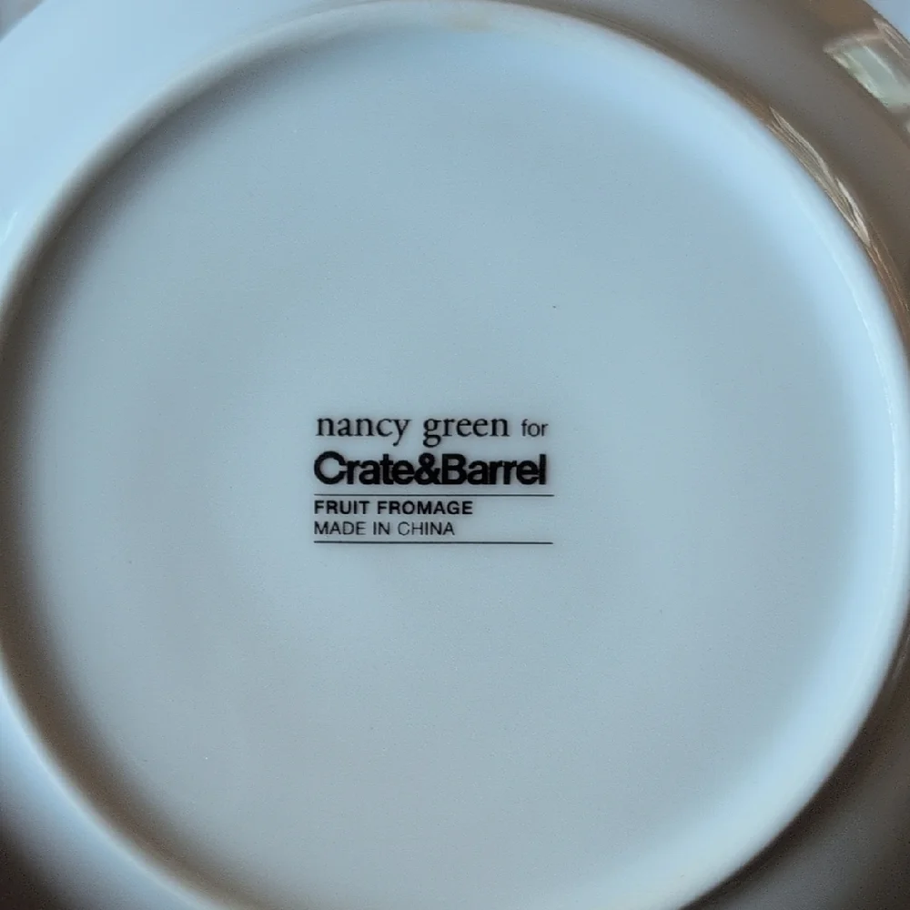 NWOT Crate&Barrel White Appetizer Elegant Dining Plates